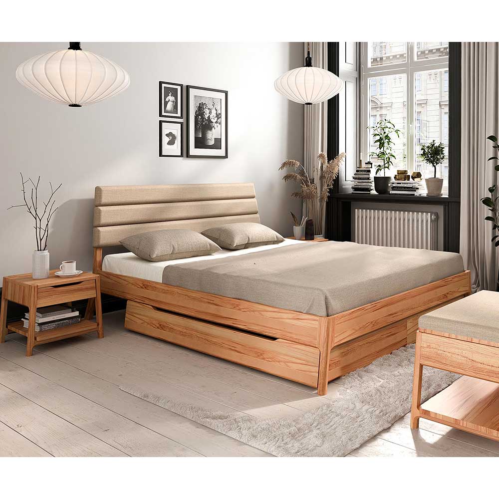 Massivholz Bett Woma in Kernbuchefarben und Beige