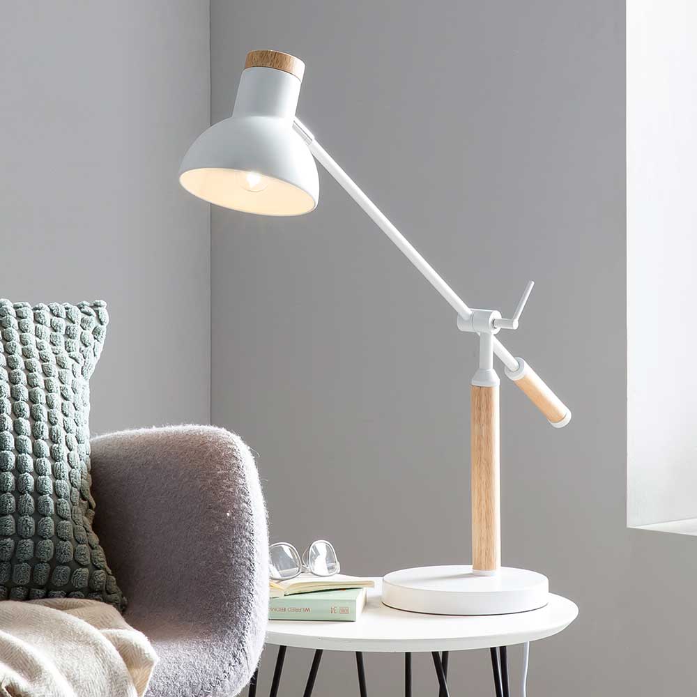 Tischlampe Aldran in Weiß und im Design Skandi Eichefarben