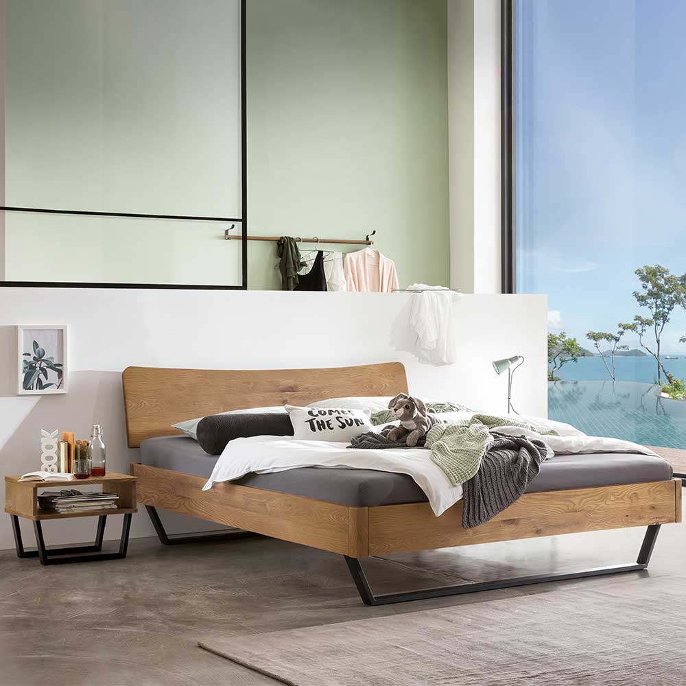 Loft Stil Doppelbett Espanas aus Wildeiche Massivholz mit Bügelgestell