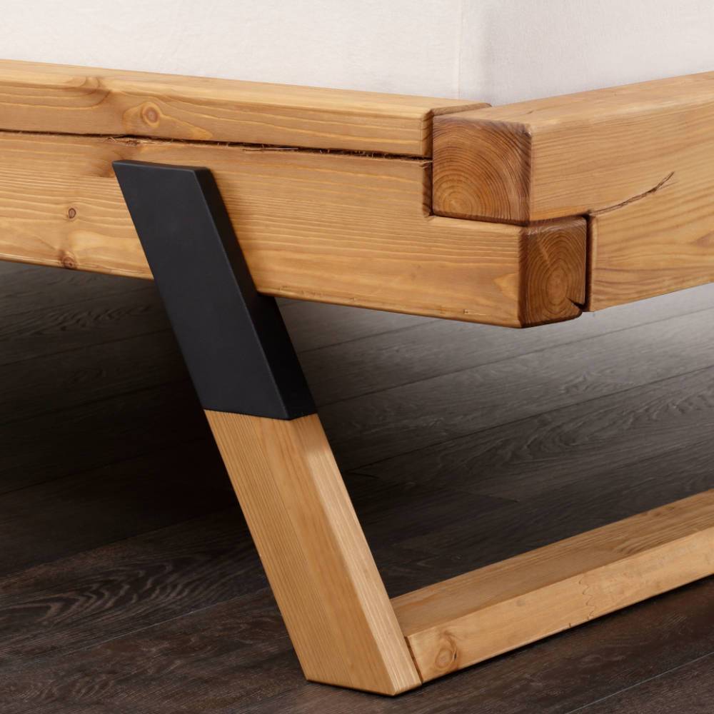 Doppelbett Nikosai mit Massivholz Oberfläche Kufengestell aus Holz